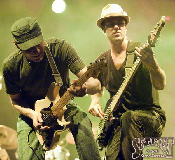 110602-415-UmphreysMcGee