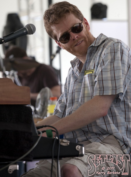 110604-042-FamilyGrooveCompany