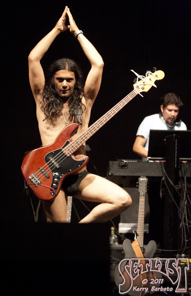 110604-261-ThieveryCorporation