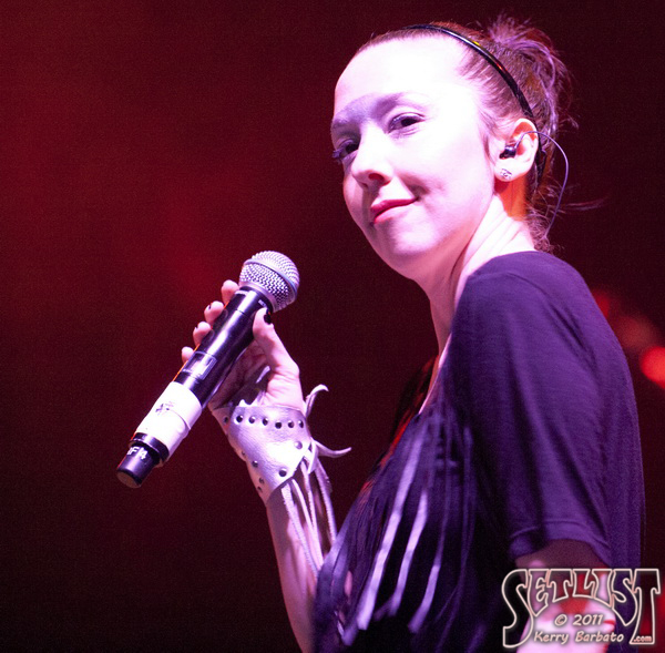 110604-290-ThieveryCorporation