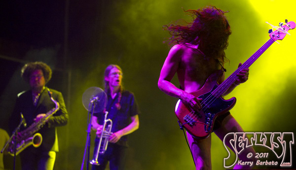 110604-329-ThieveryCorporation