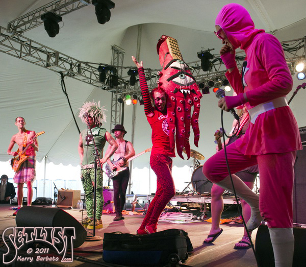 110605-233-Peelander-Z