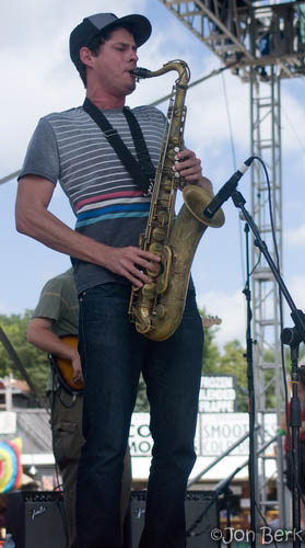 088d-EveryoneOrchestra-Jon