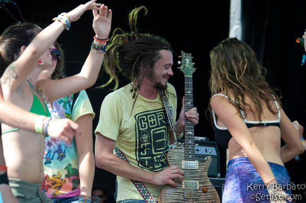 SOJA