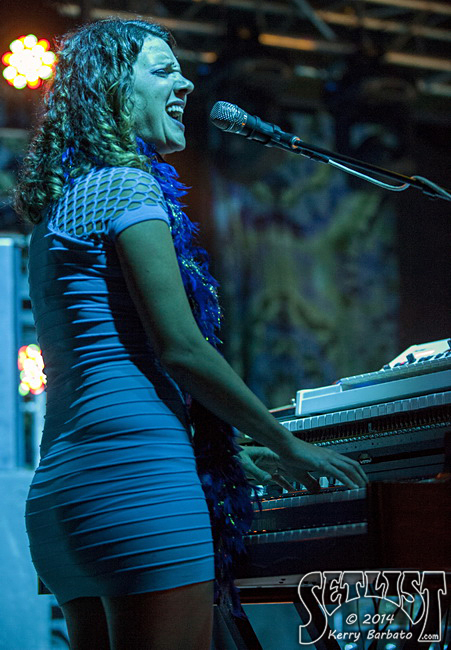 YoMamasBigFatBootyBand