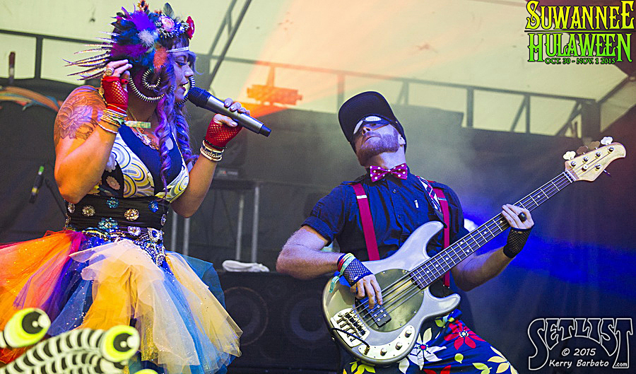 BeebsAndHerMoneyMakers