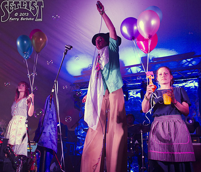 TrickyOlPussMosScociousShow