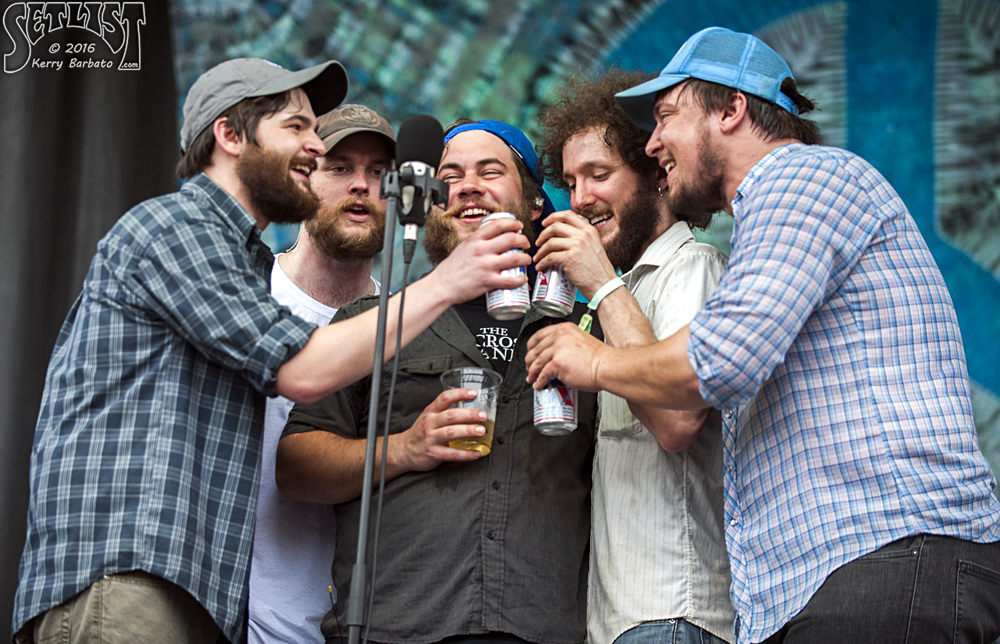 HorseshoesAndHandGrenades